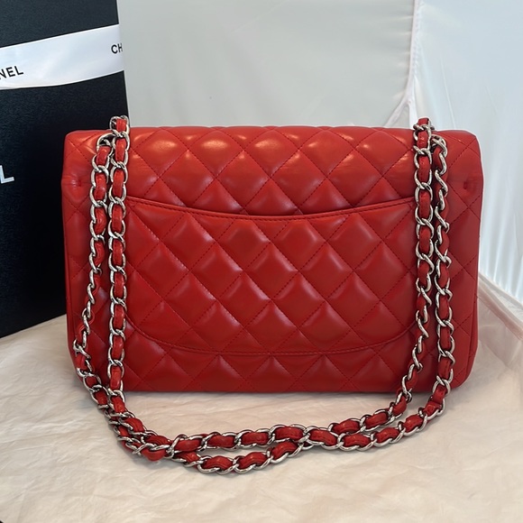 Chanel Quilted Jumbo Double Flap Bag - Picture 3 of 16